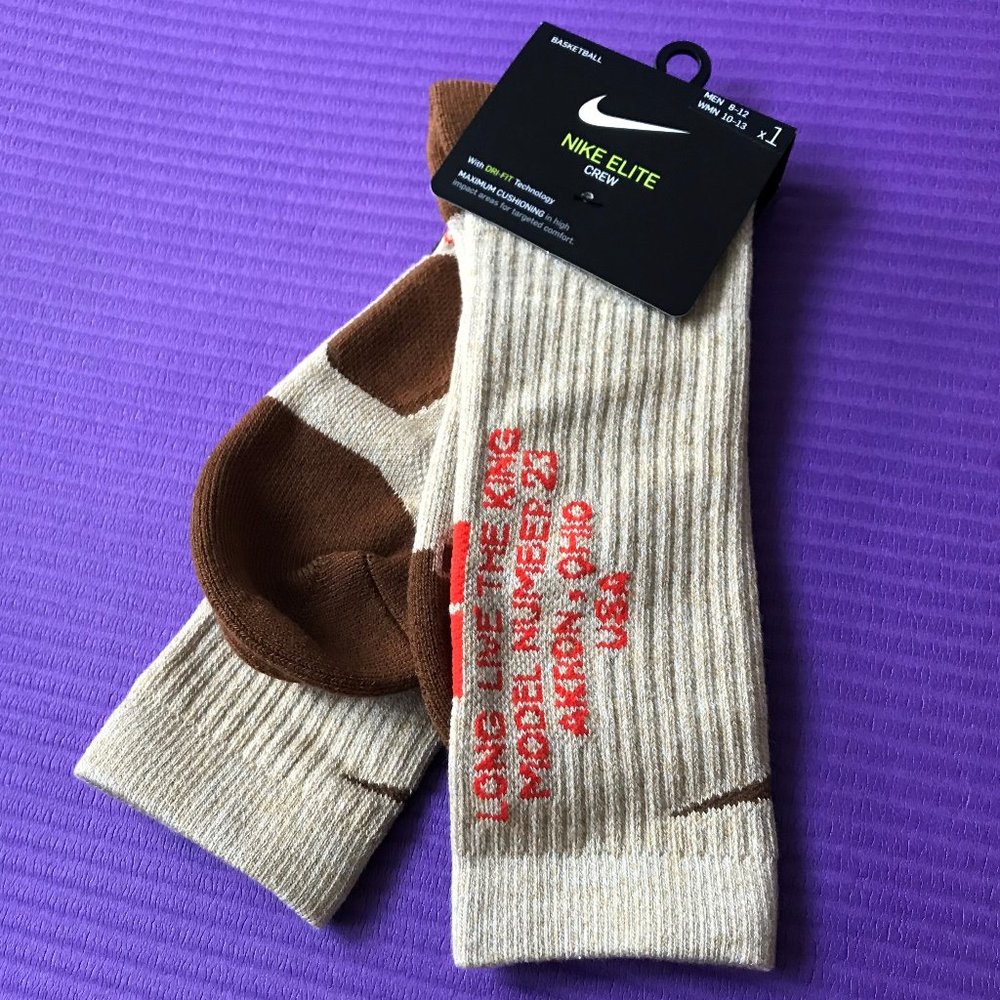 One Pair Nike Basketball Elite Crew Lebron Socks - Picture 6 of 8